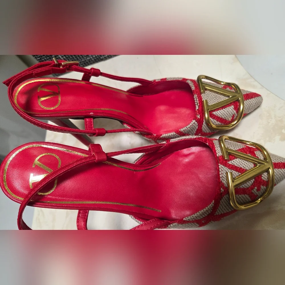 New Valentino Garavani Red and Cream Slingback Heels - Copy